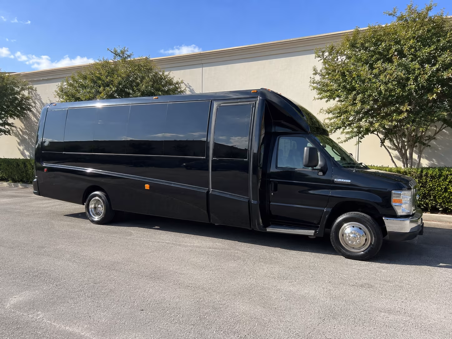 New Orleans Prom & Homecoming Transportation onboard seating