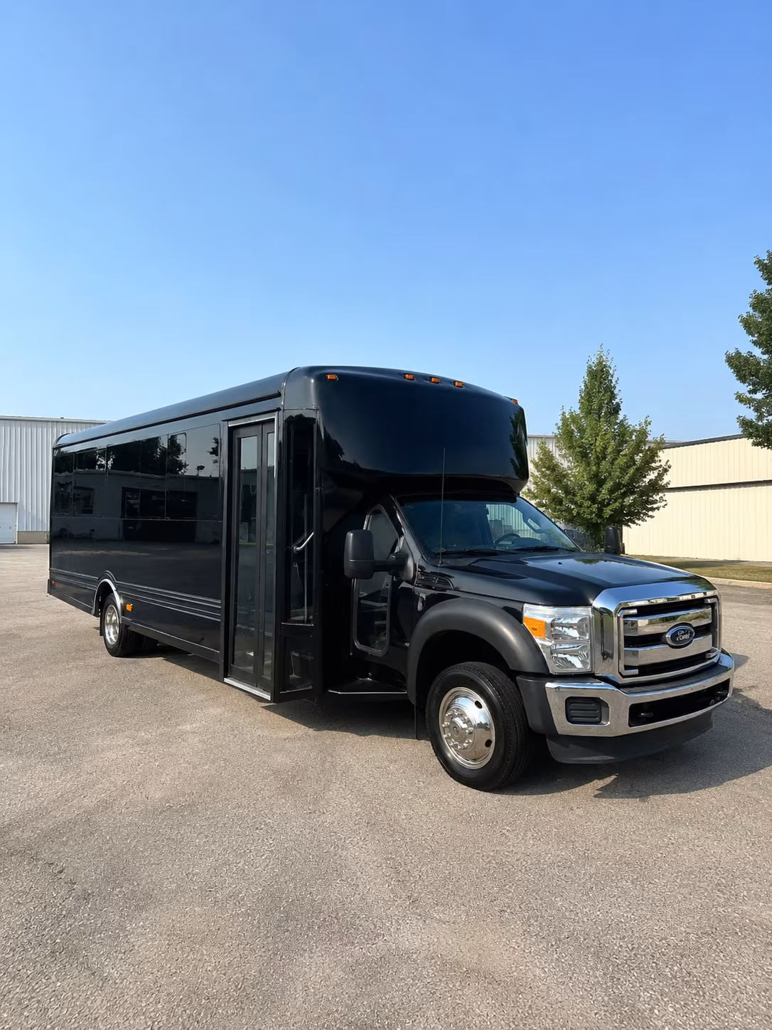 New Orleans Winery Tour & Pub Crawl Transportation party bus exterior