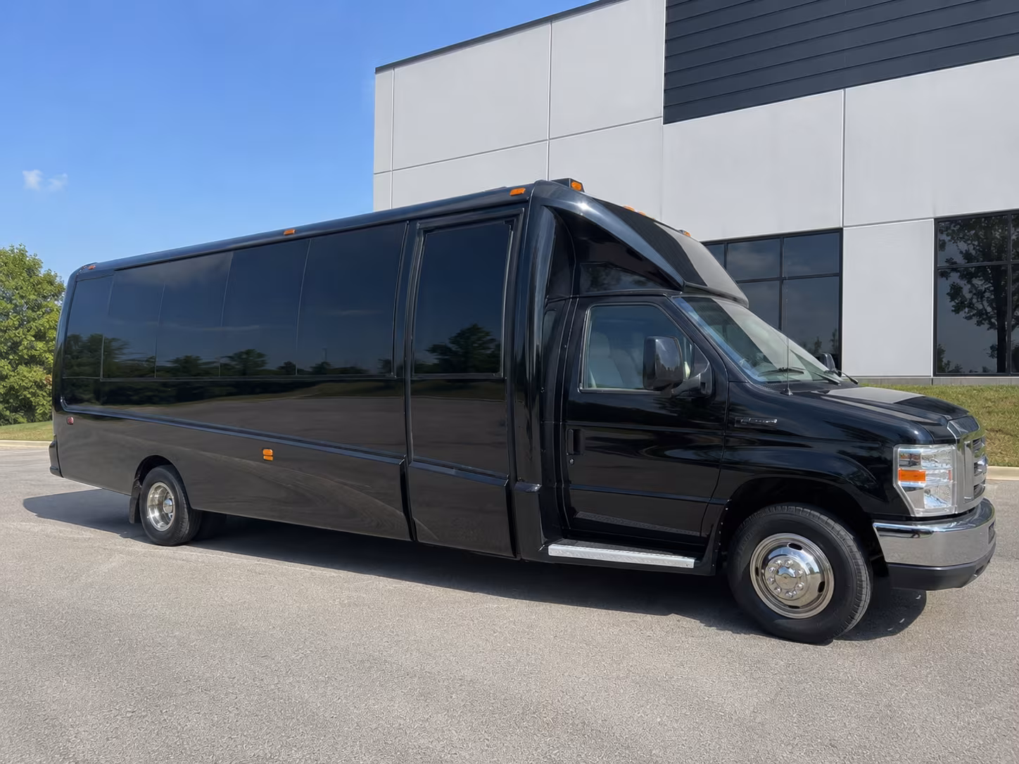 New Orleans Winery Tour & Pub Crawl Transportation